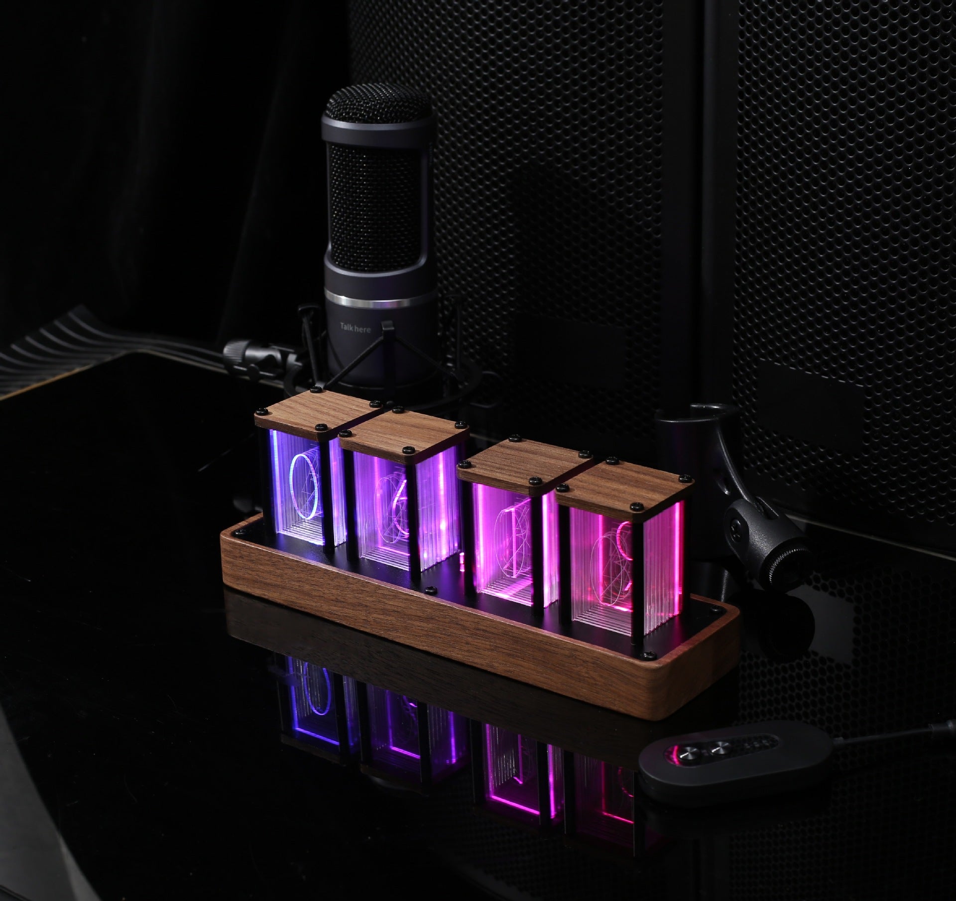 LED alarm clock
reloj despertador LED